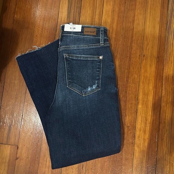 NWT Judy Blue DARK wash About Last Night Cropped Wide Leg Jeans size 3 - Picture 2 of 4